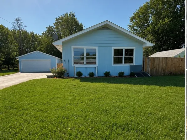 113 Raffel Rd, Woodstock, IL 60098