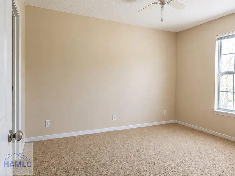 1106 Creekside Cir — Photo 11