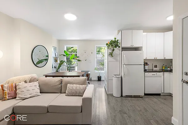 Rented by CORE | media 23