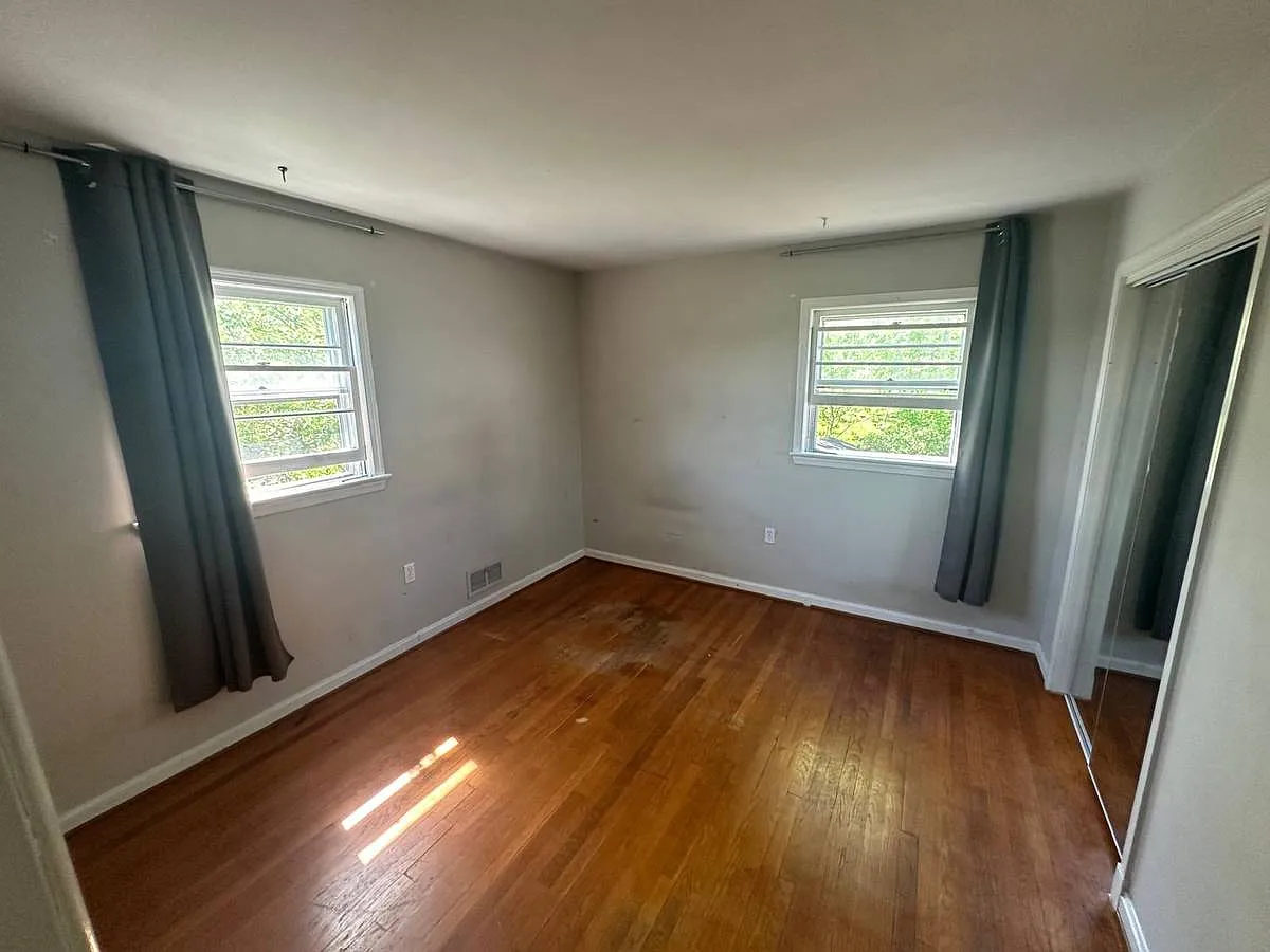 2702 Hughes Rd — Photo 4