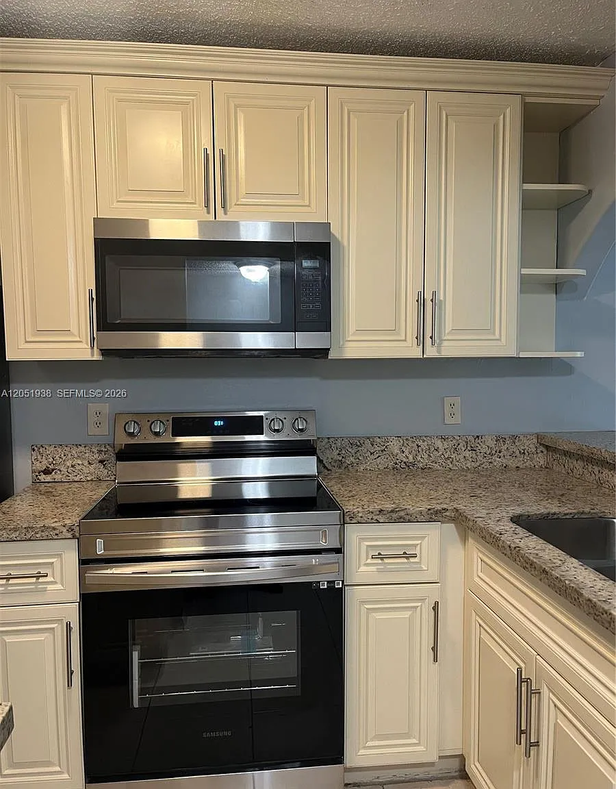 Forest Park Condo — Photo 1
