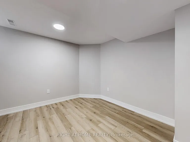 11 Hawker Ct #BASEMENT — Photo 13
