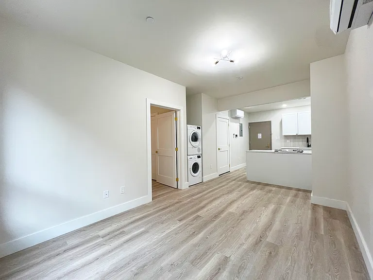 950 Bedford Ave #2B — Photo 7