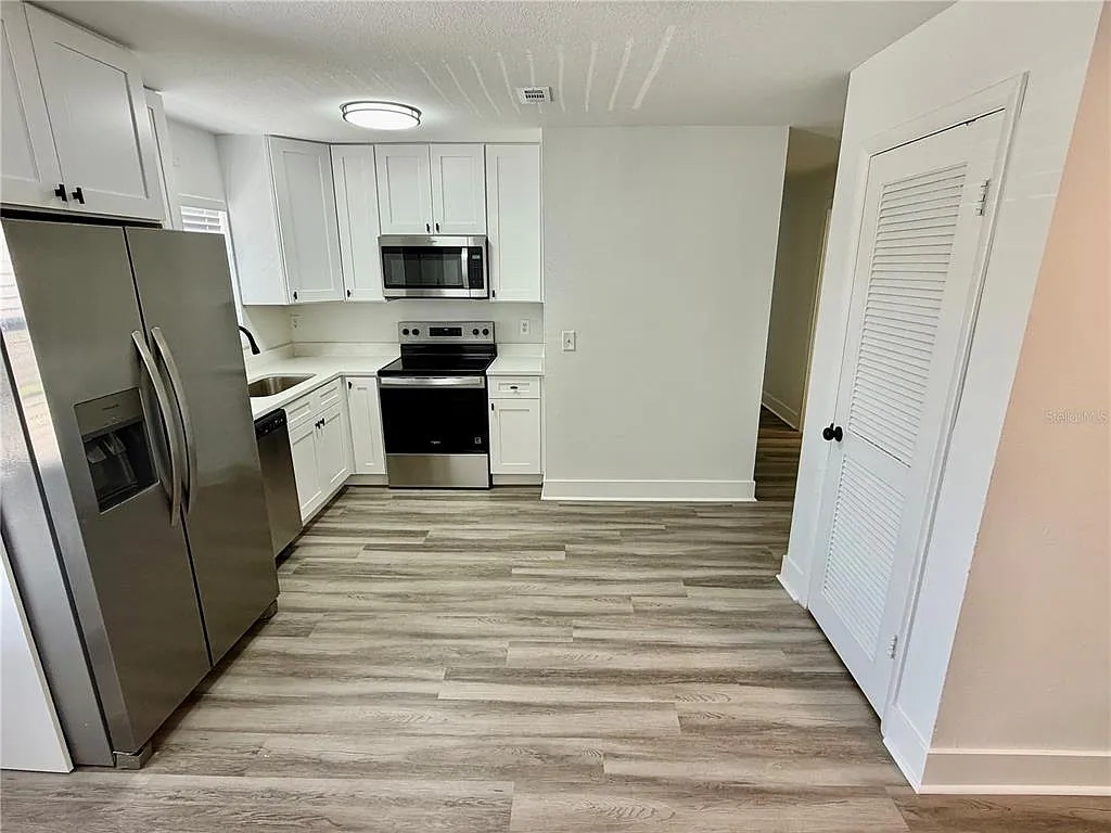 3 bed, 2.0 bath, 1226 sqft, $1,795 — Photo 4