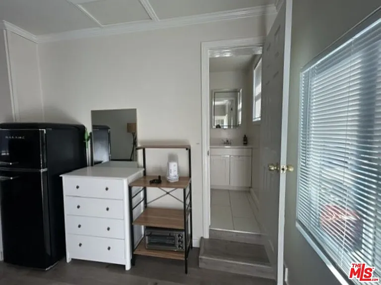 4826 Coolidge Ave #B — Photo 5