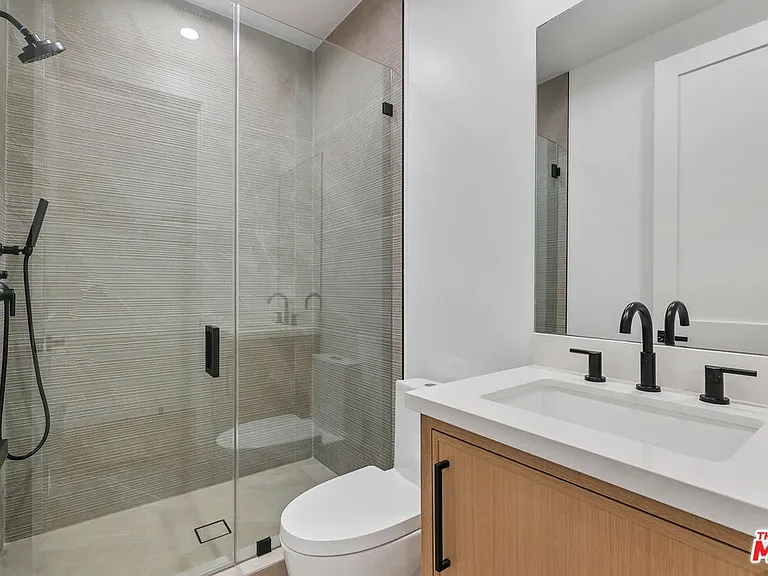 5917 Rhodes Ave — Photo 22