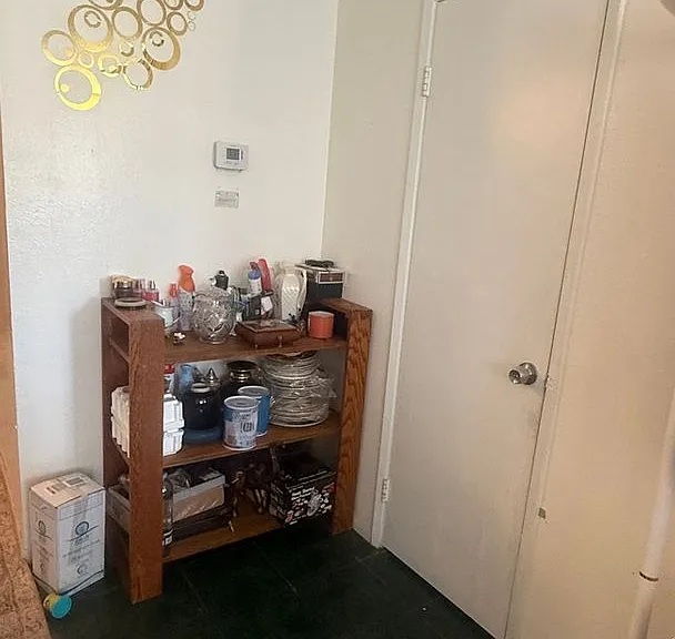 8414 Columbus Ave #10 — Photo 7