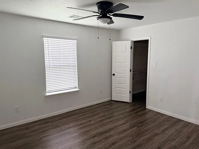 2312 Ross St — Photo 3