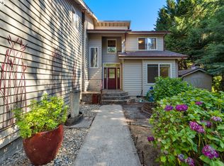 87268 Ruby Ln, Bandon, OR 97411