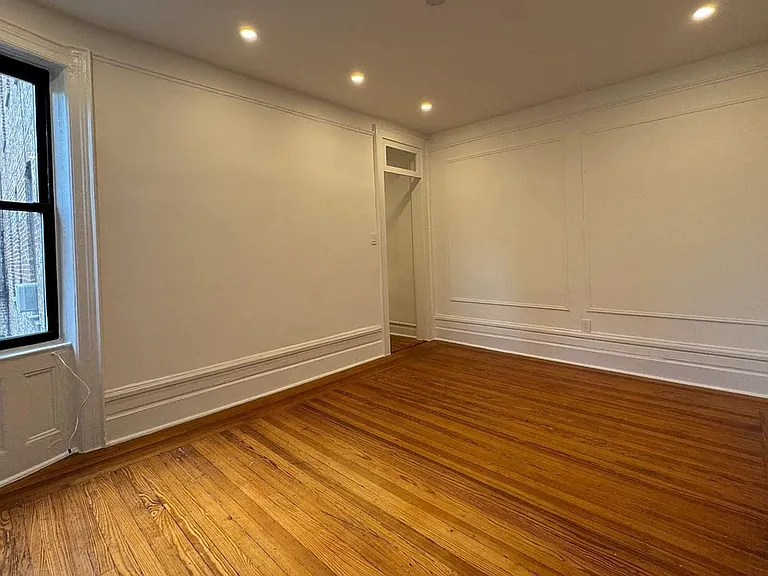 31 E 127th St #2B — Photo 4