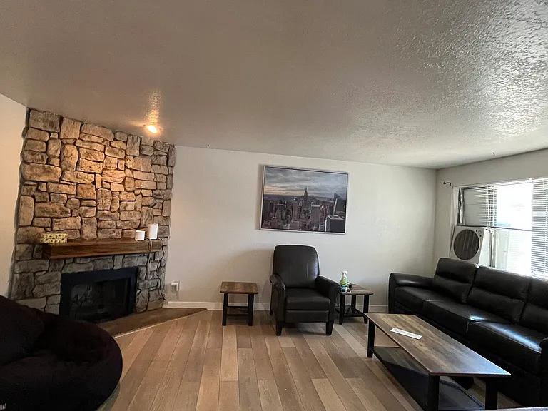 126 Yank Way #E — Photo 4