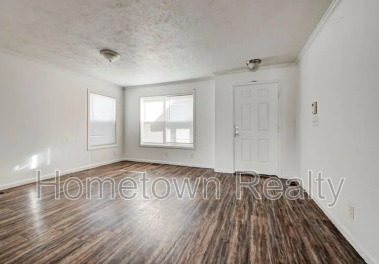 2701 S Phillips Ave — Photo 10