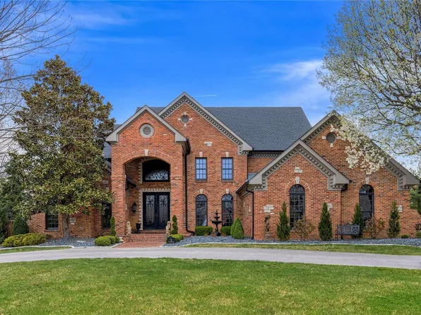 710 The Hamptons Ln, Chesterfield, MO 63017