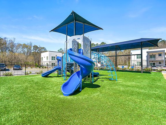 3rd image of 1062 Wisteria Rdg #3B-2Ba-1360Sqft