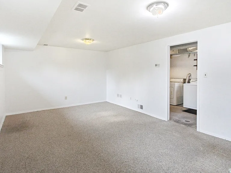 3840 Williams St — Photo 15