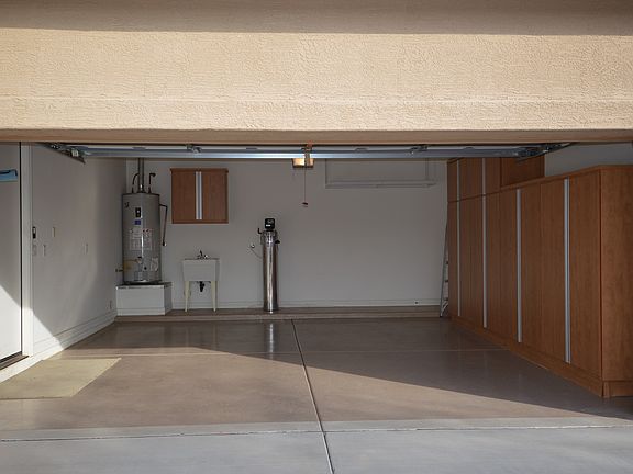 2 Car Garage w/Cabinets