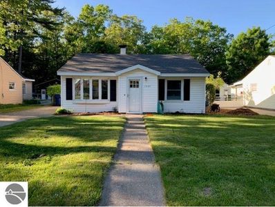 1235 Hannah Ave, Traverse City, MI, 49686