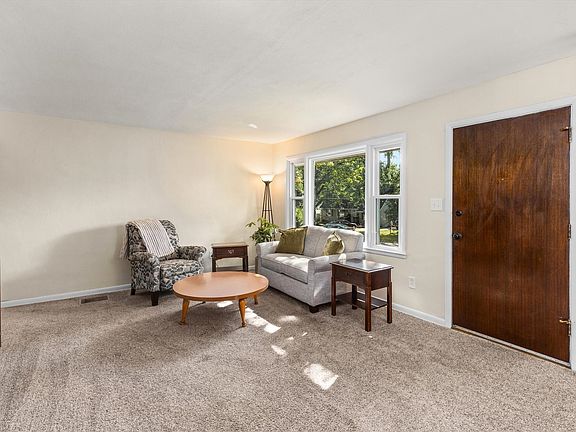 4th image of 7303 SW 17th St
