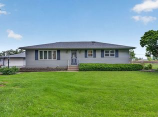 42W675 Star Ln, Sugar Grove, IL 60554