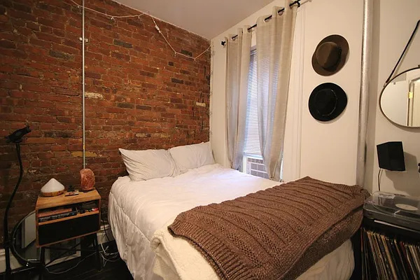 Rented by Dynamik Realty | media 15