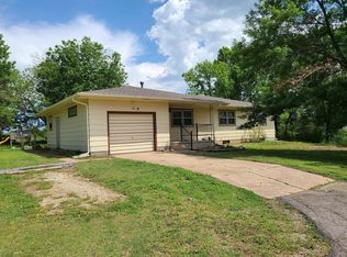 1110 Grand St, Winfield, KS 67156