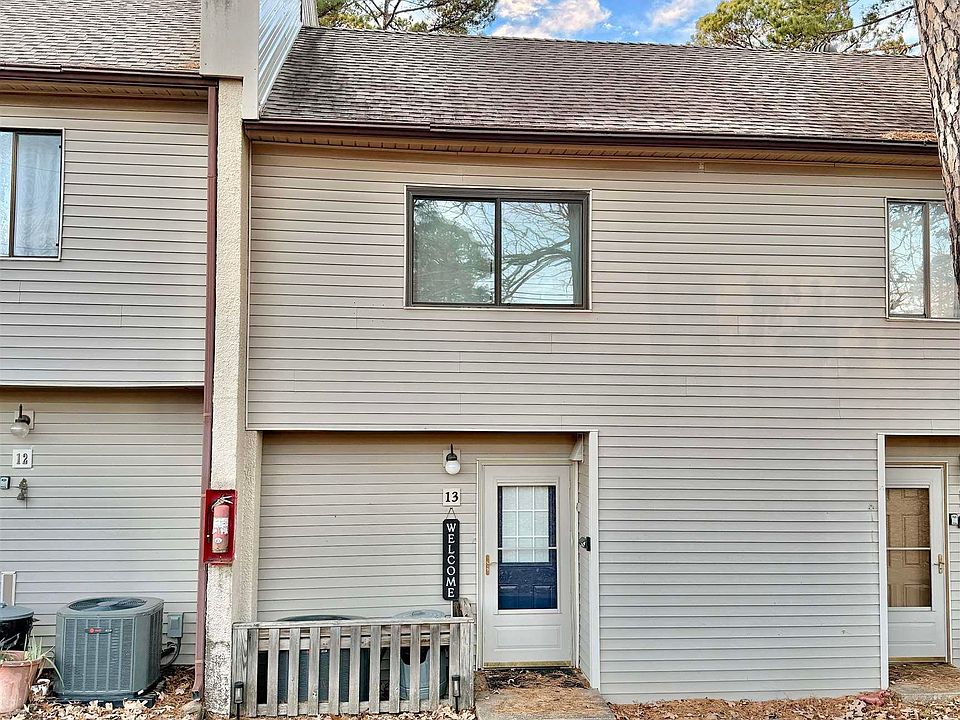 1st image of 104 Chelsea Dr APT 13
