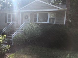 77 N Woodhull Rd, Huntington, NY 11743