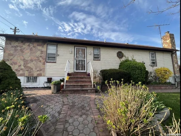 402 Beach 9th Street, Far Rockaway, NY 11691