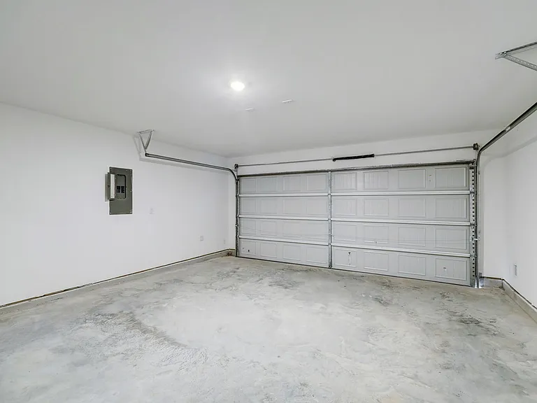 8907 Estes Lake Dr — Photo 14