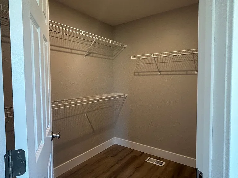 3781 W Freeman St — Photo 4