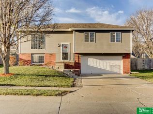 6722 N 110th St, Omaha, NE 68164