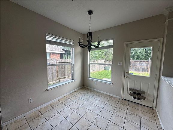 5th image of 18914 Squirrel Oaks Dr