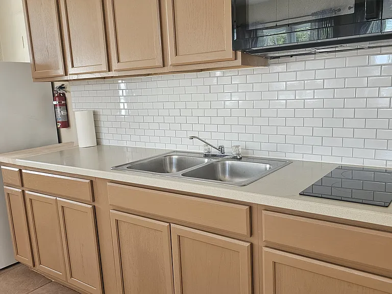 409 Albatross Ct #409B — Photo 5
