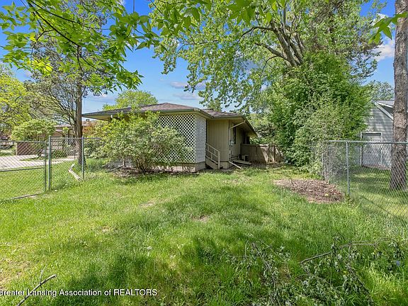 5th image of 1517/1519 Cambria Dr