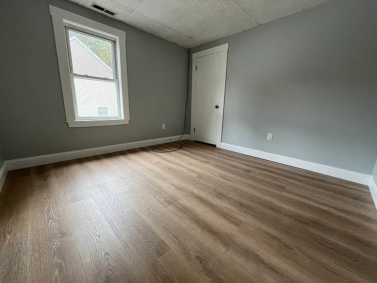 717 Main St #3 — Photo 7