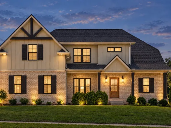 104 Sawyer Ct, Clarksville, TN 37043
