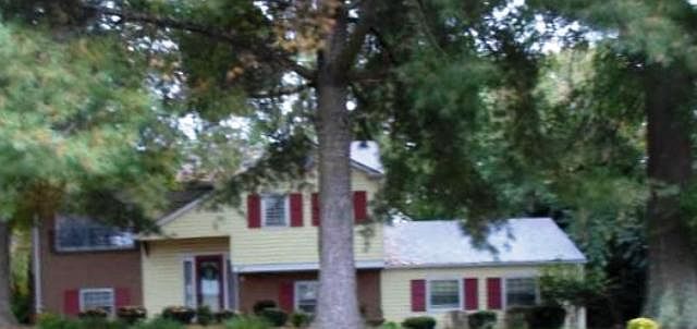 1st image of 285 Deerwood Dr