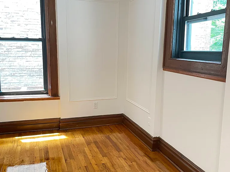 92 Gates Ave #2 — Photo 6