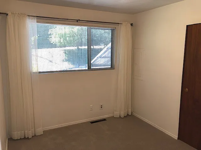 414 Raye St — Photo 14