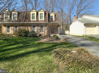 9998 Hemlock Woods Ln, Burke, VA 22015