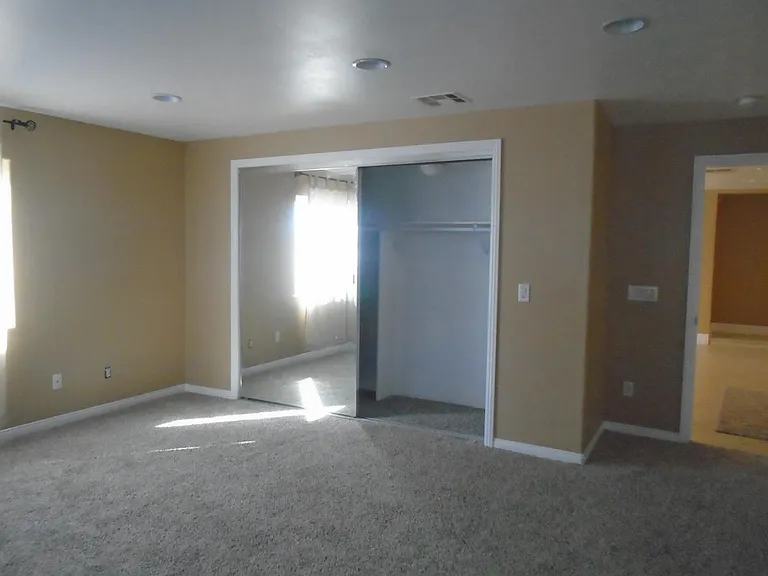9888 53rd St — Photo 10