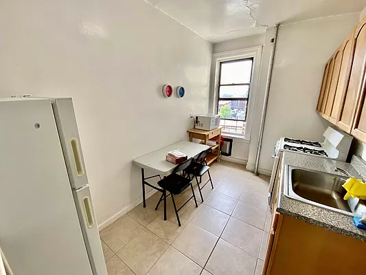 Rented by Realty Nerd | media 15