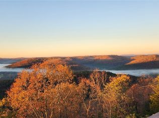 51 Cypress Point Ln, Holiday Island, AR 72631