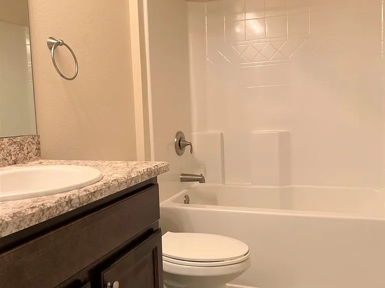 3273 SW Rosser Blvd — Photo 17