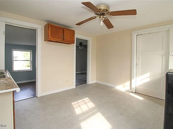 4th image of 1559 Wakefield Ave #1/2
