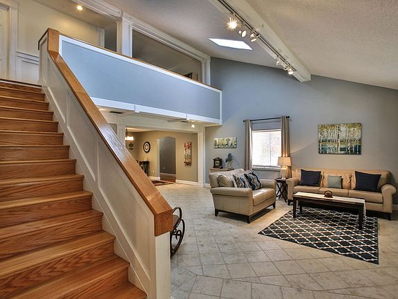 4th image of 6183 Shoreline Dr