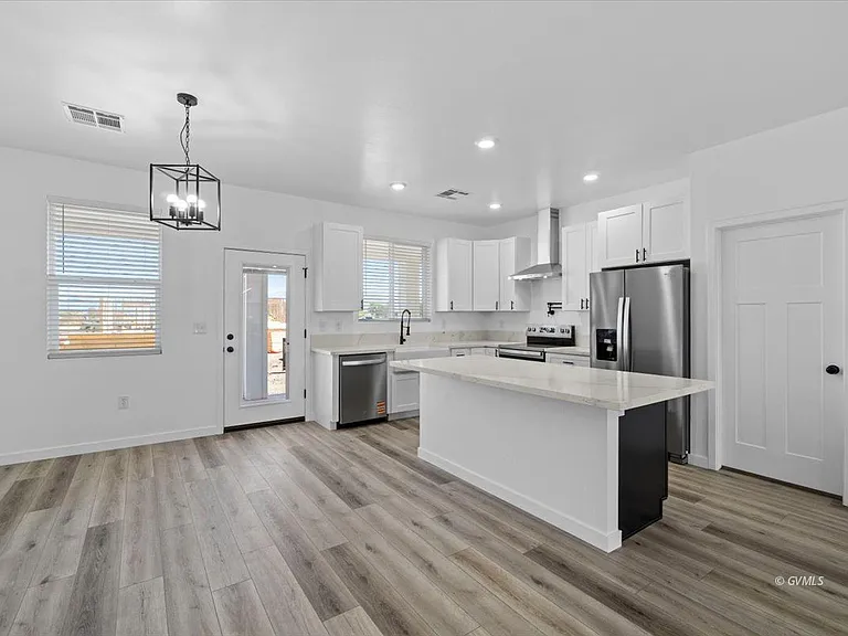 2902 W Johnny Dr — Photo 5