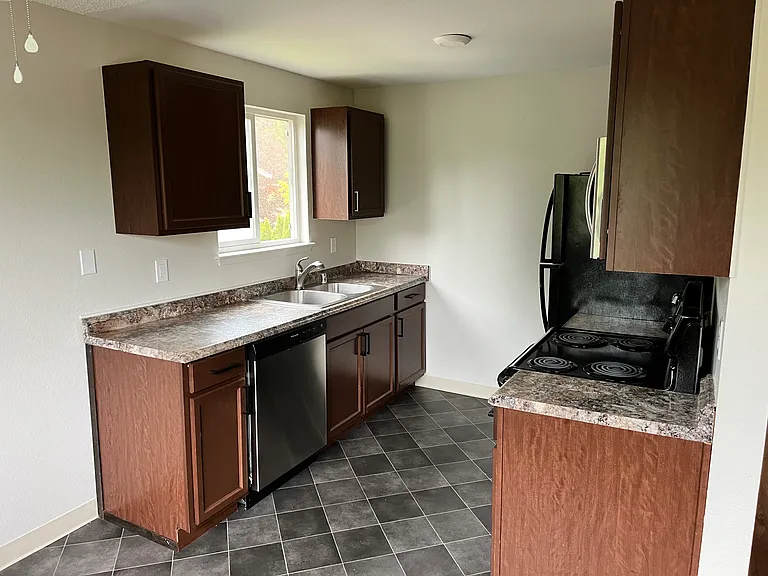 131 Lippert Dr W #203 — Photo 4