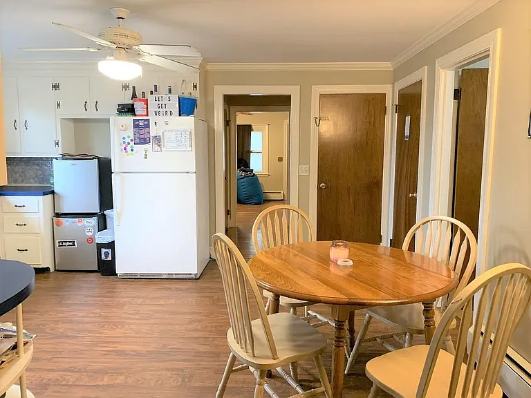 27 Thompson Ave #1 — Photo 8