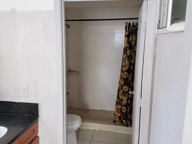 1519A Auld Ln #A — Photo 2